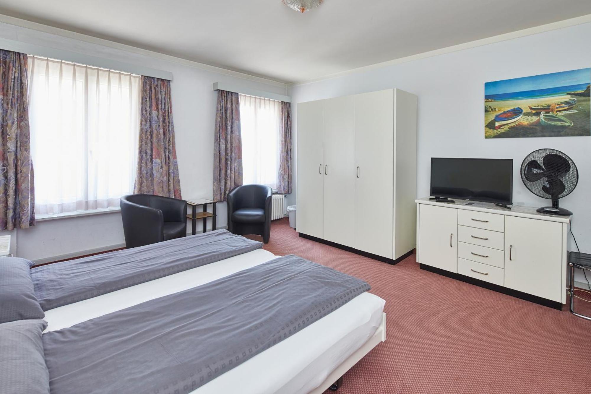 Hotel Rotes Haus بروغ المظهر الخارجي الصورة