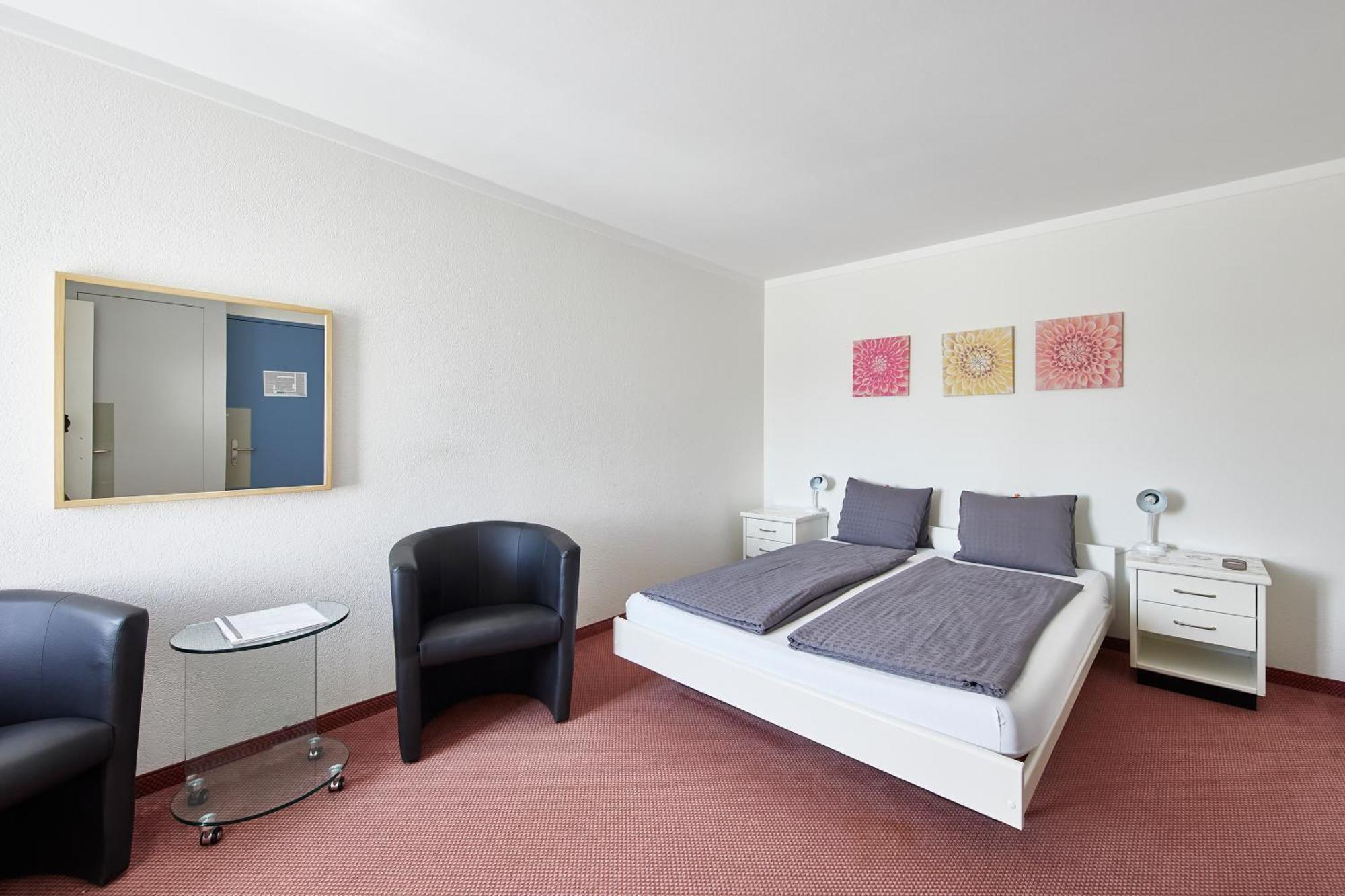 Hotel Rotes Haus بروغ المظهر الخارجي الصورة