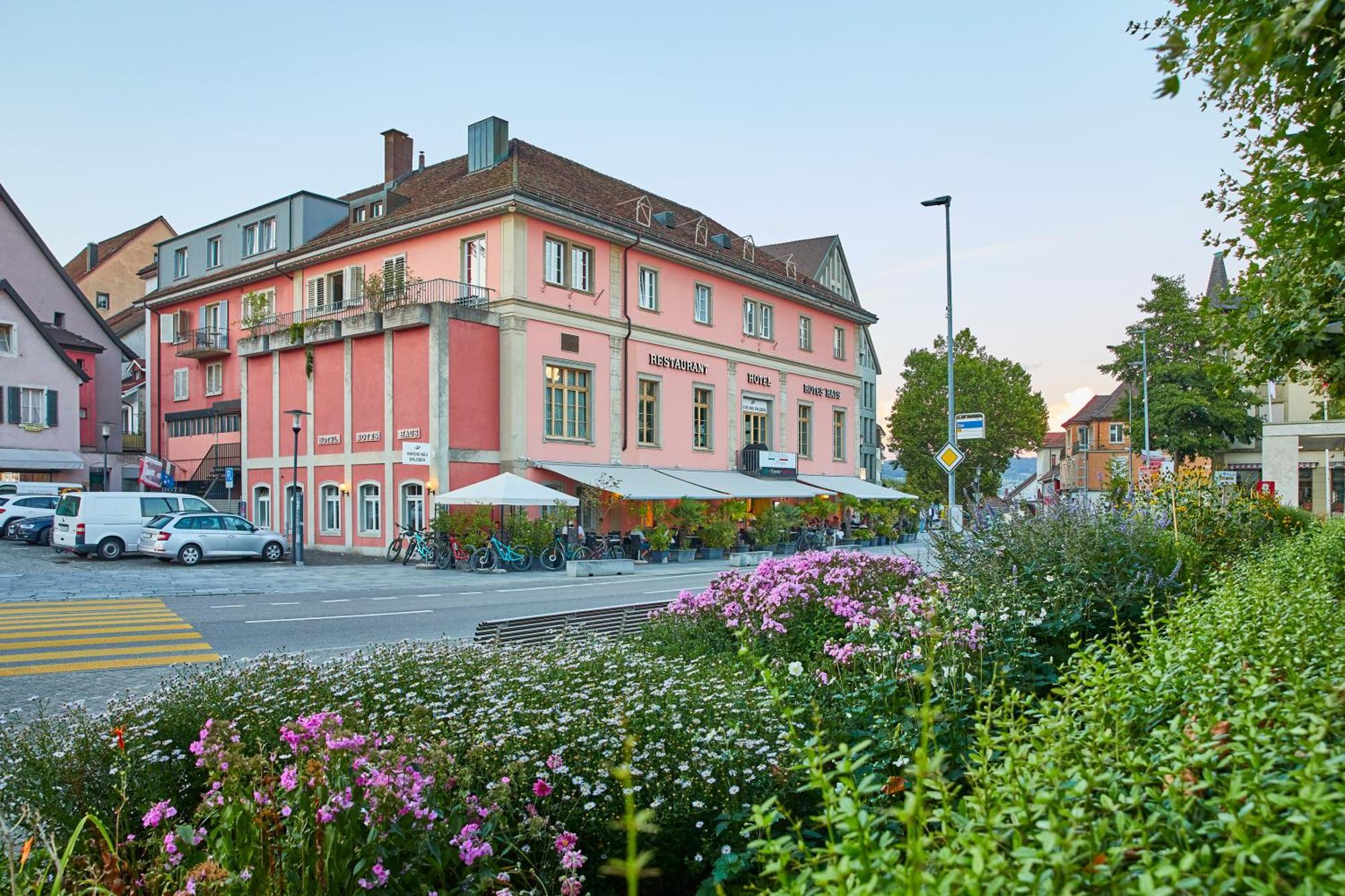 Hotel Rotes Haus بروغ المظهر الخارجي الصورة